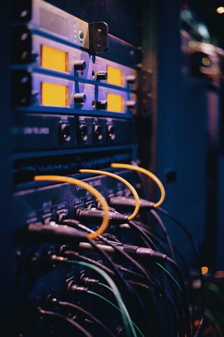 职工辞职报告_职工离职补偿报告